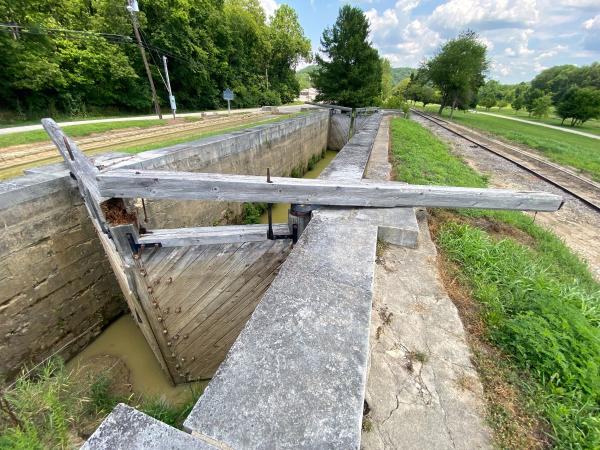 Whitewater Canal lock 24 east of Metamora along US-52