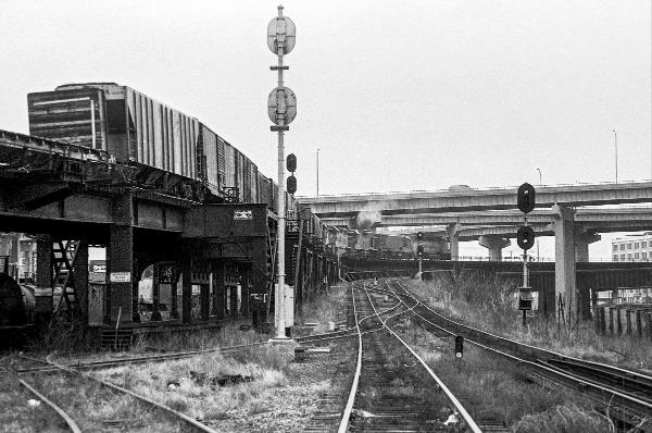 Old photo of the C&O viaduct and connecting tracks to ground level at the now abandoned Cincinnati Junction in 1979