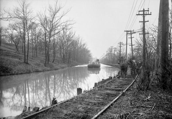 Historic photo of the Miami & Erie Canal at Clifton Avenue in 1912