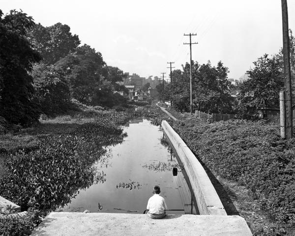 Historic photo of the Miami & Erie Canal at Ross Avenue in St. Bernard on July 9, 1924