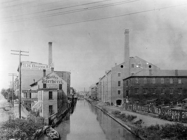 Historic photo of the Miami & Erie Canal at 5th and St. Clair Street in Dayton