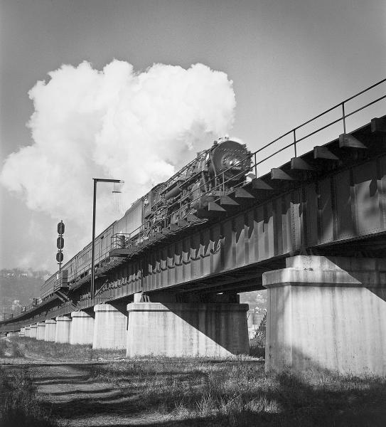 Historic photo of the B&O and Big Four viaduct to Union Terminal