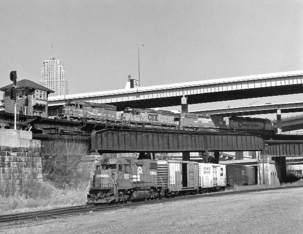 Old photo of the C&O viaduct and connecting tracks to ground level at the now abandoned Cincinnati Junction