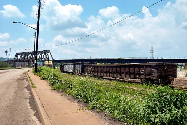 Another view of the former Indianapolis & Cincinnati "ditch track" heading west towards the C&O viaduct