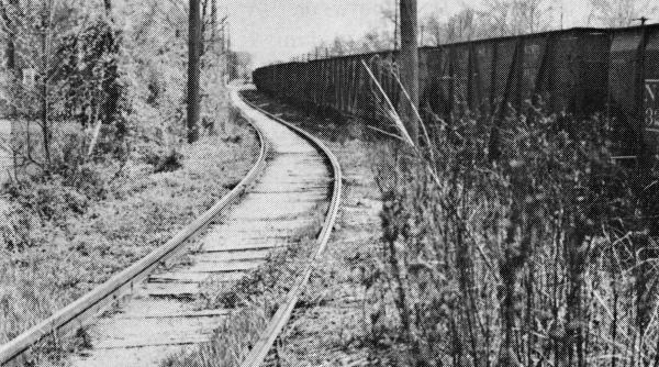 Former CL&A tracks next to the Big Four Railroad as they turn towards Birch Lane