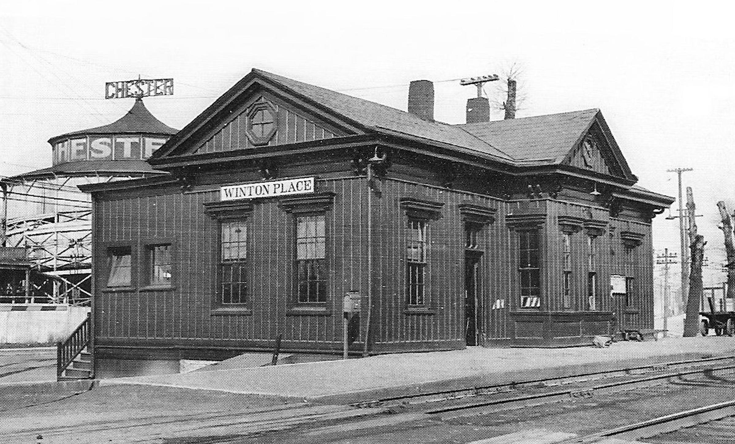 0033_WintonPl_BOStation-1918