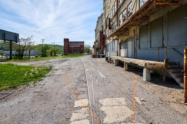 CH&D and Cincinnati & Westwood tracks on the south side of the Lunkenheimer Valve Company factory on Beekman Avenue
