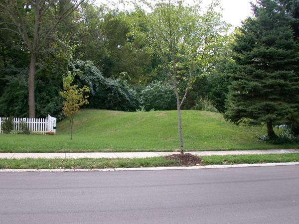A more recent view of the Cincinnati & Westwood berm on Lischer Avenue in Westwood from the previous historic photo