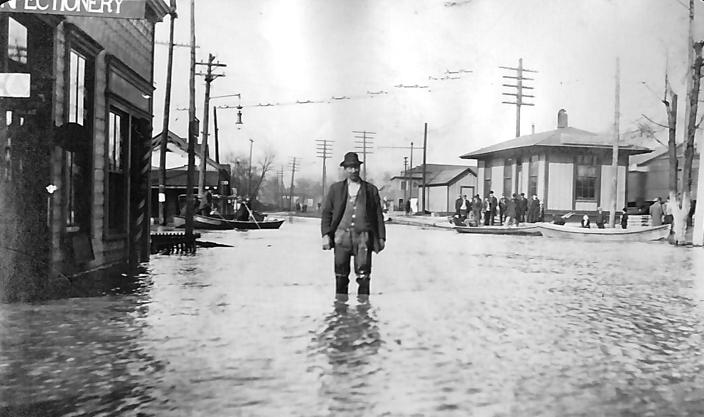 0024_CarrelSt_1913Flood10