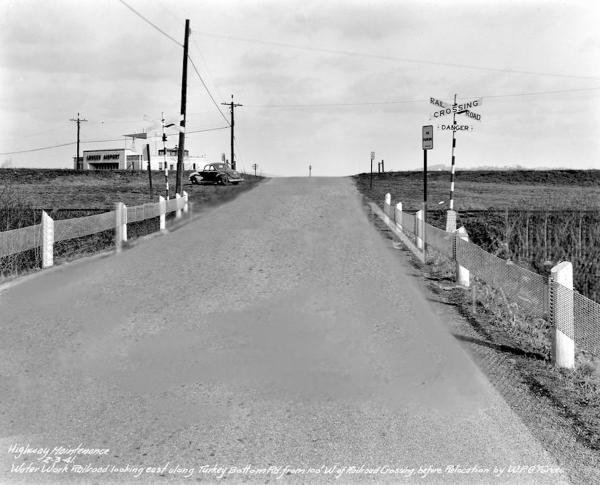 An odd historic photo of the CG&P crossing Wilmer Avenue near Lunken Airport