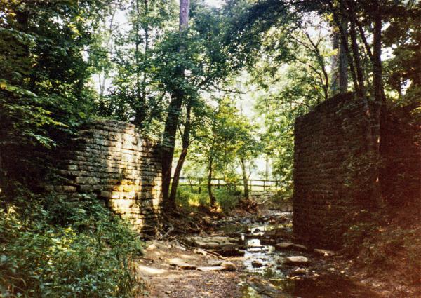 An earlier photo of the CG&P bridge abutments at Hall Run in Mt. Carmel