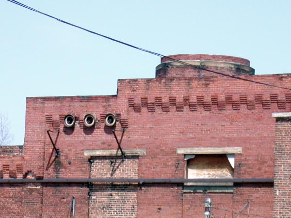Close up of the Cincinnati & Hamilton Hartwell power house