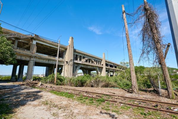 CH&D/CSX Industrial Track going under the Western Hills Viaduct