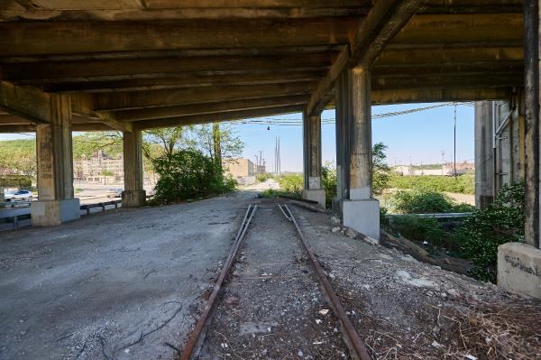CH&D/CSX Industrial Track where the track ends under the Western Hills Viaduct