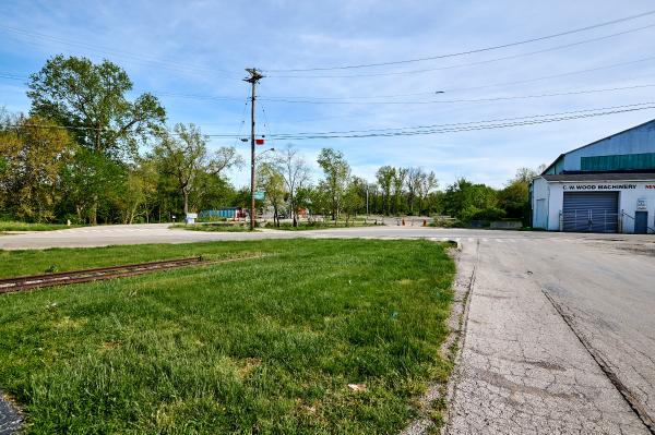 CH&D track at Llewellyn Street north of Millcreek Road in South Fairmount
