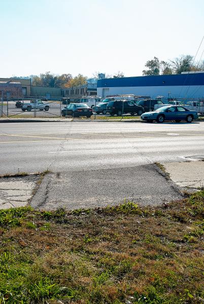 CH&D crossing at Elmore Avenue in South Cumminsville