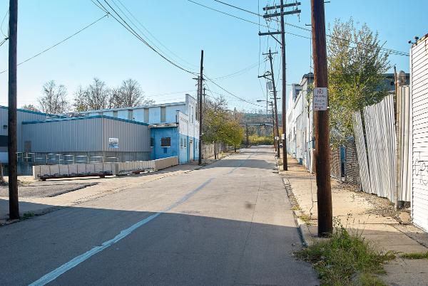 CH&D crossing at Powers Street in Northside