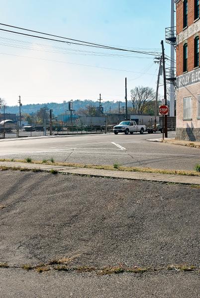 More recent view of the CH&D crossing at Hoffner and Cherry Streets in Northside