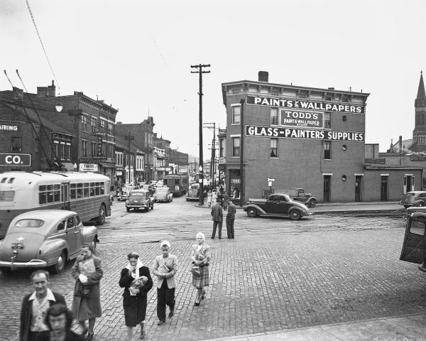 Historic photo of the CH&D Railroad crossing at Hamilton Avenue and Blue Rock Street in Northside