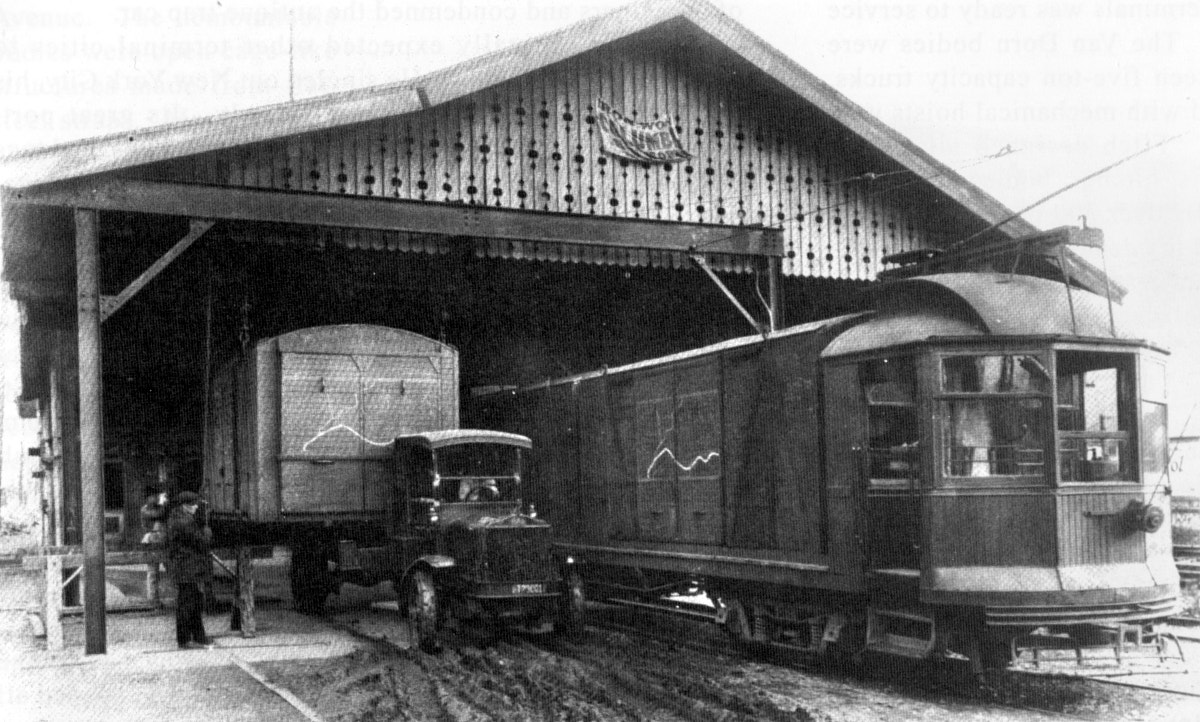 Cincinnati,
              Lawrenceburg & Aurora Electric Street Railroad 1921
              Station & Freight Car