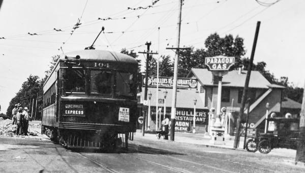 Historic photo of a C&LE car on Hamilton Avenue at North Bend in College Hill