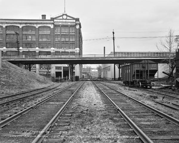CL&N tracks approaching the Lincoln Avenue overpass in Walnut Hills