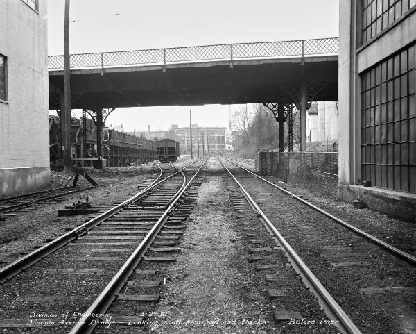 CL&N tracks approaching the Lincoln Avenue overpass in Walnut Hills