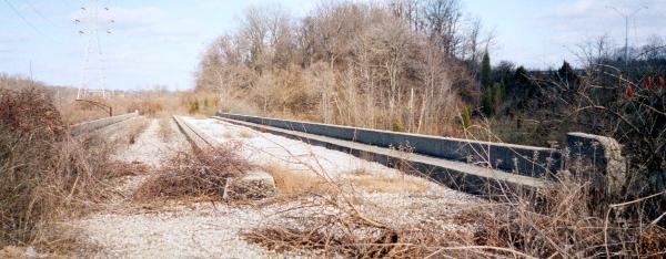 CL&N double span bridge over Victory Parkway in Avondale