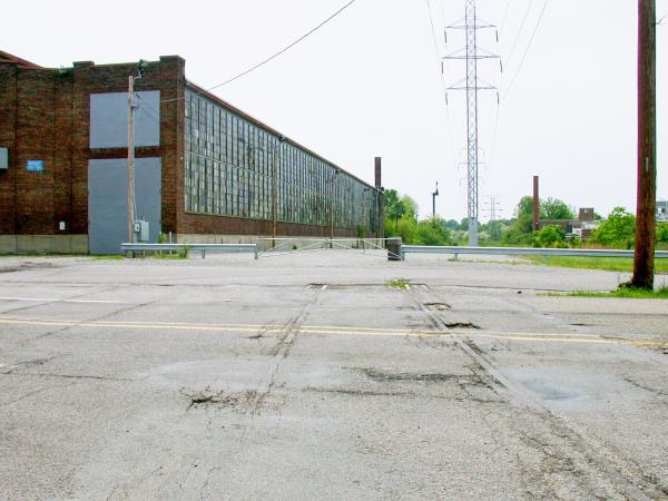 CL&N crossing at Woodburn Avenue in Evanston near Xavier University