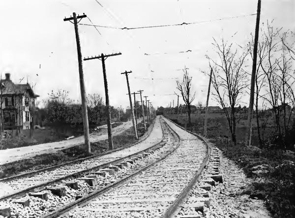 Historic photo of IR&T Rapid Railway tracks next to Plainfield Road in Silverton