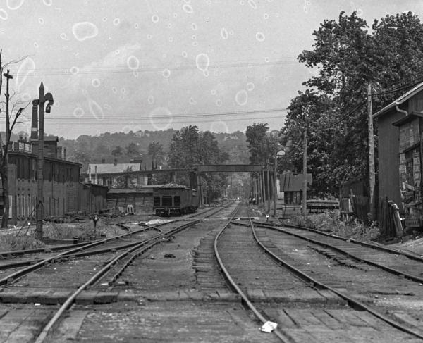 Close-up view of the previous view of the Pennsylvania/Little Miami Railroad and CG&P connection at McCullough Street in Columbia-Tusculum