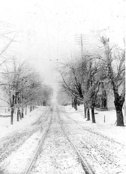 Historic photo of the IR&T Suburban Traction tracks in Amelia