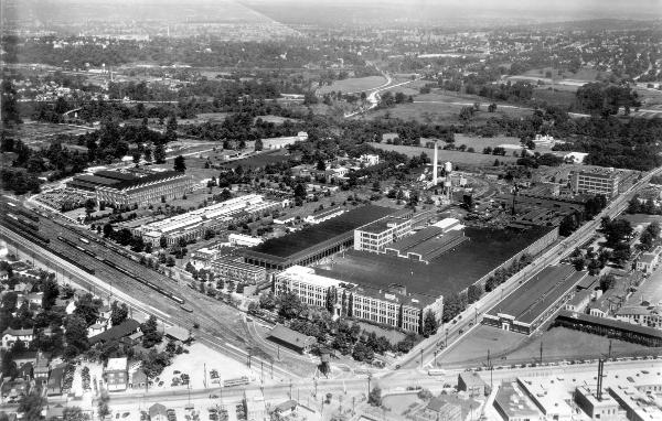Historic aerial of the Cincinnati Milacron facility in Oakley in 1938