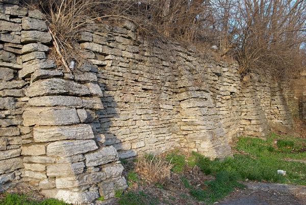 Old retaining walls along the Indiana & Ohio Oasis, former Pennsylvania/Little Miami Railroad in the East End