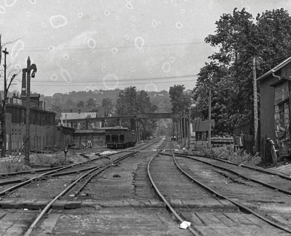 Close-up view of the previous photo of the Pennsylvania/Little Miami Railroad and CG&P connection at McCullough Street in Columbia-Tusculum
