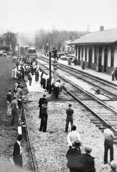 K-4 class steam locomotive (Pacific type 4-6-2) approaching Loveland's station