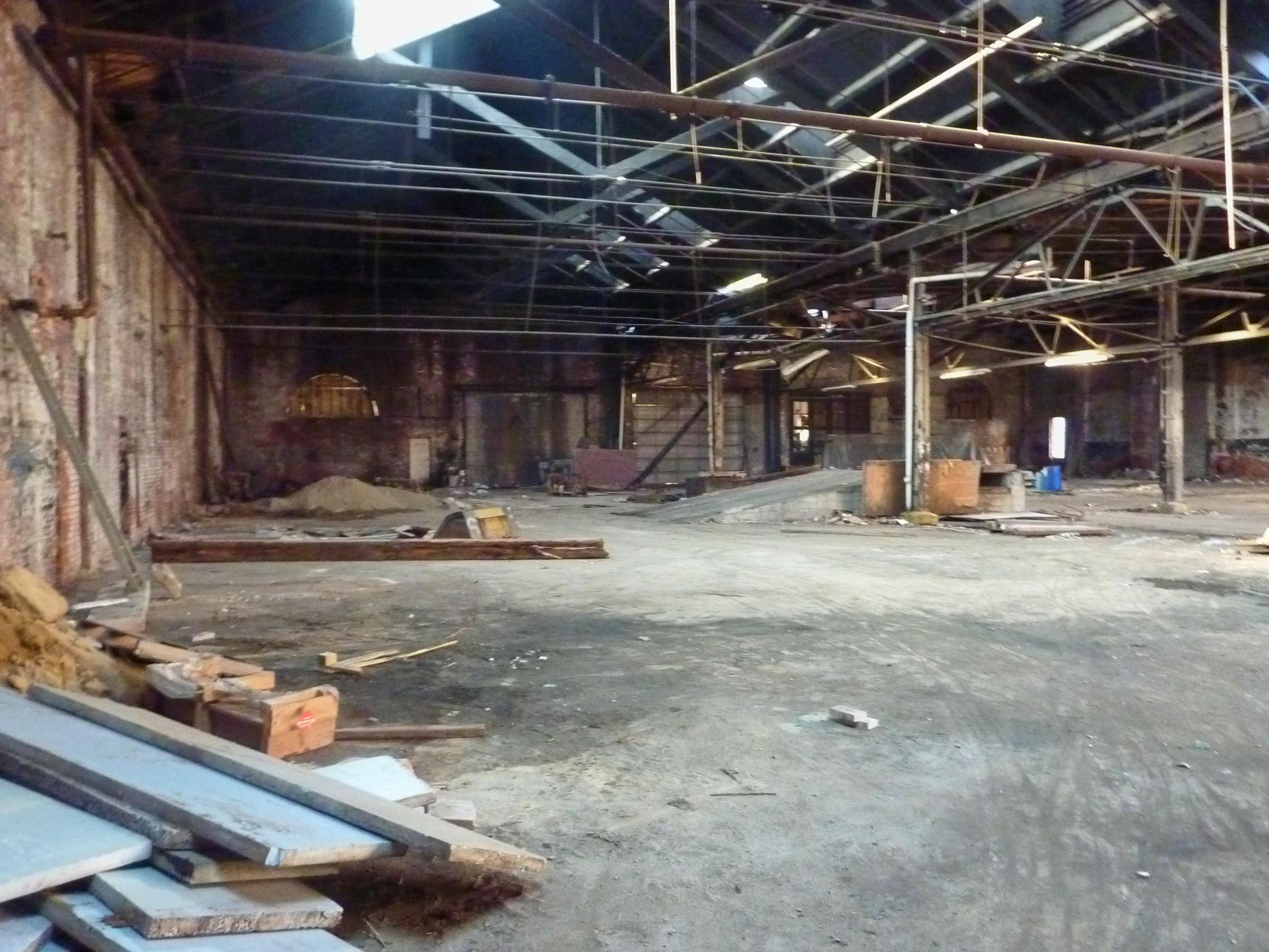 0027_AvondaleupperlevellookingwesttoCumberlandStreetBusstorage10-30-11