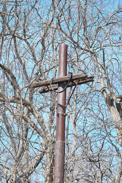 Close-up of the trolley pole on Torrence Road