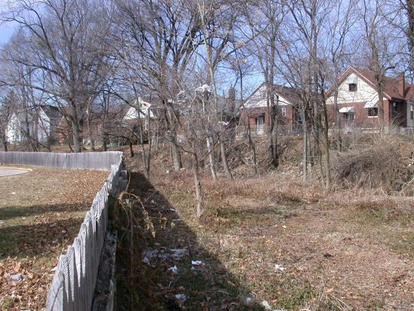 Subway right-of-way behind Showcase Cinemas in Bond Hill